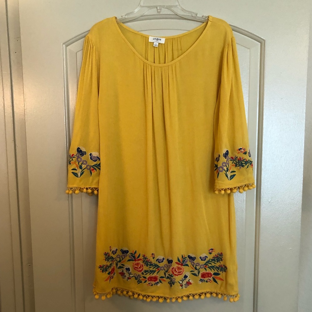 Yellow dress w/ floral detailing and pom-pom trim